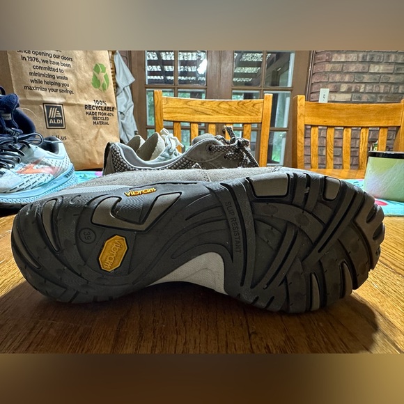 DANSKO Size 39 Tan Lace-up shoes. Worn once. - Picture 6 of 7